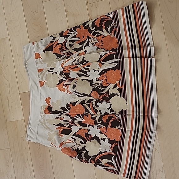 Ann Taylor, knee length pleated skirt, size 18 - Picture 1 of 7